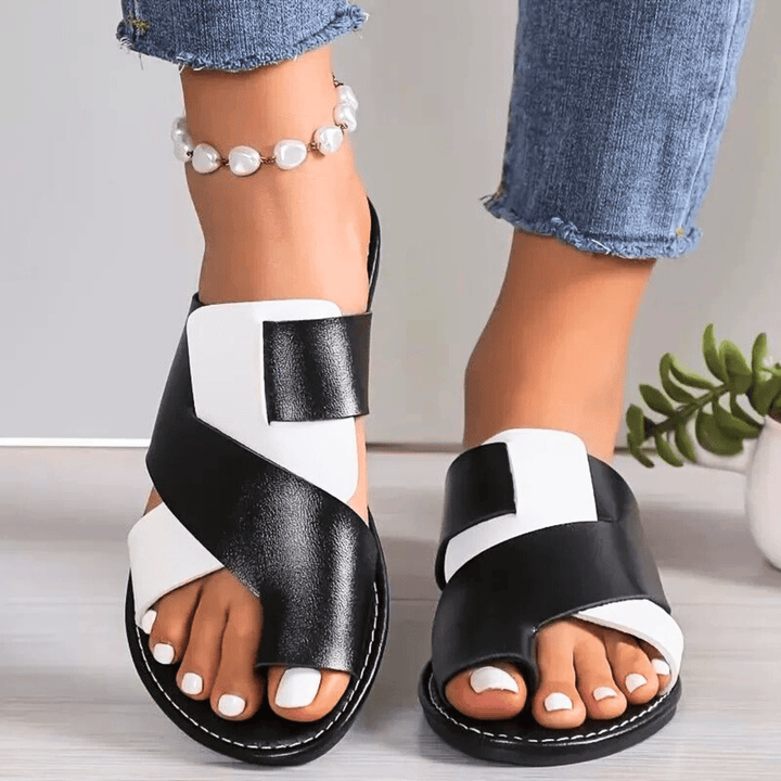 SoleMuse™ Two-Tone Comfort Slides